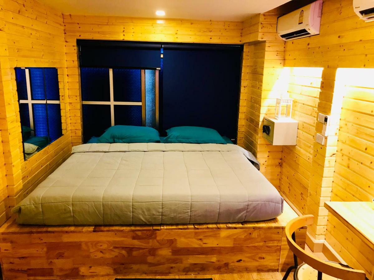 Blu Cabin Gay Poshtel Bangkok Exterior foto